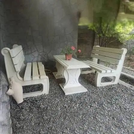 نیمکت بتنی در اهواز