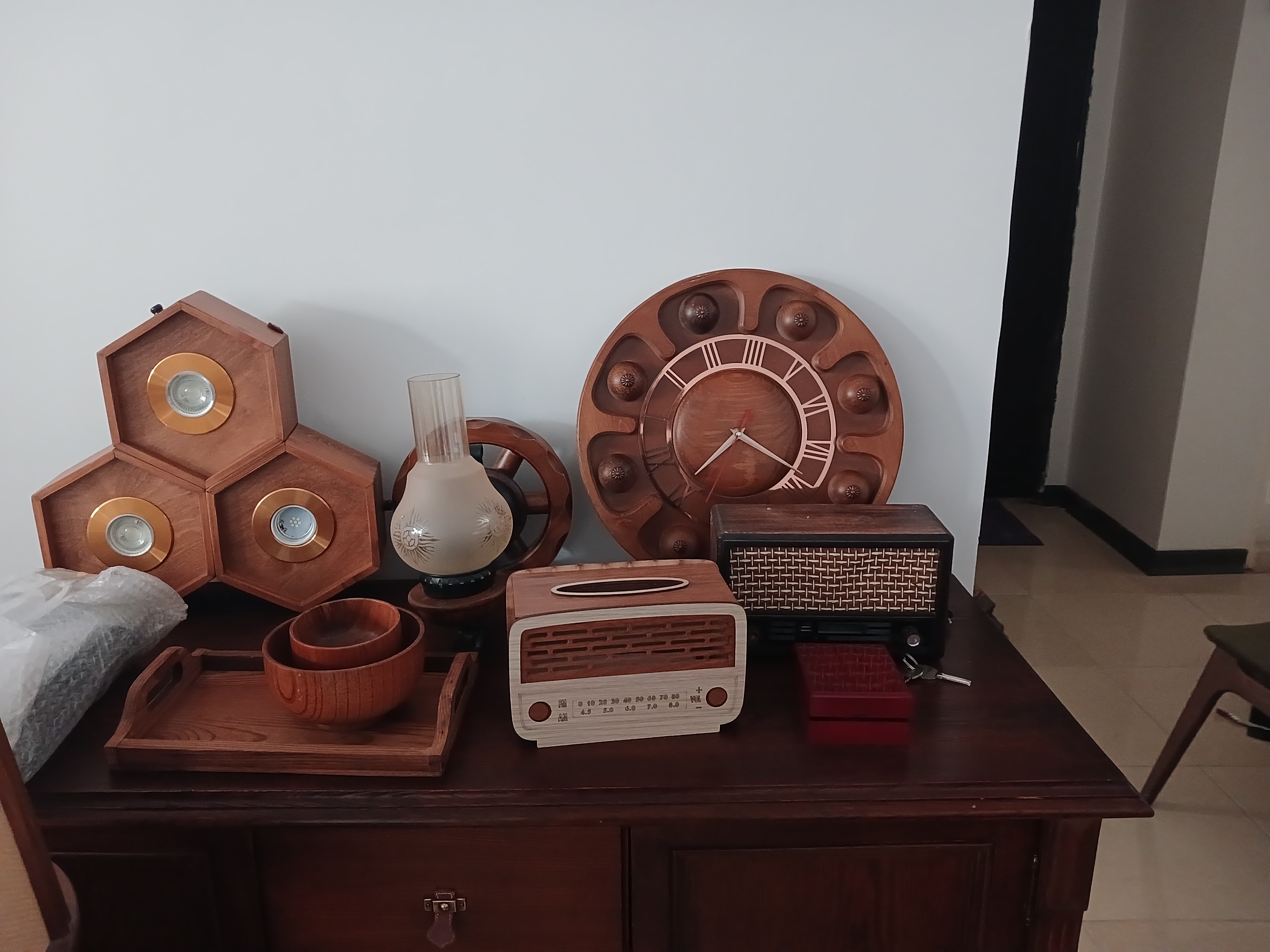 لوستر،دیوار کوب چوب راش و چوب مِلَچ