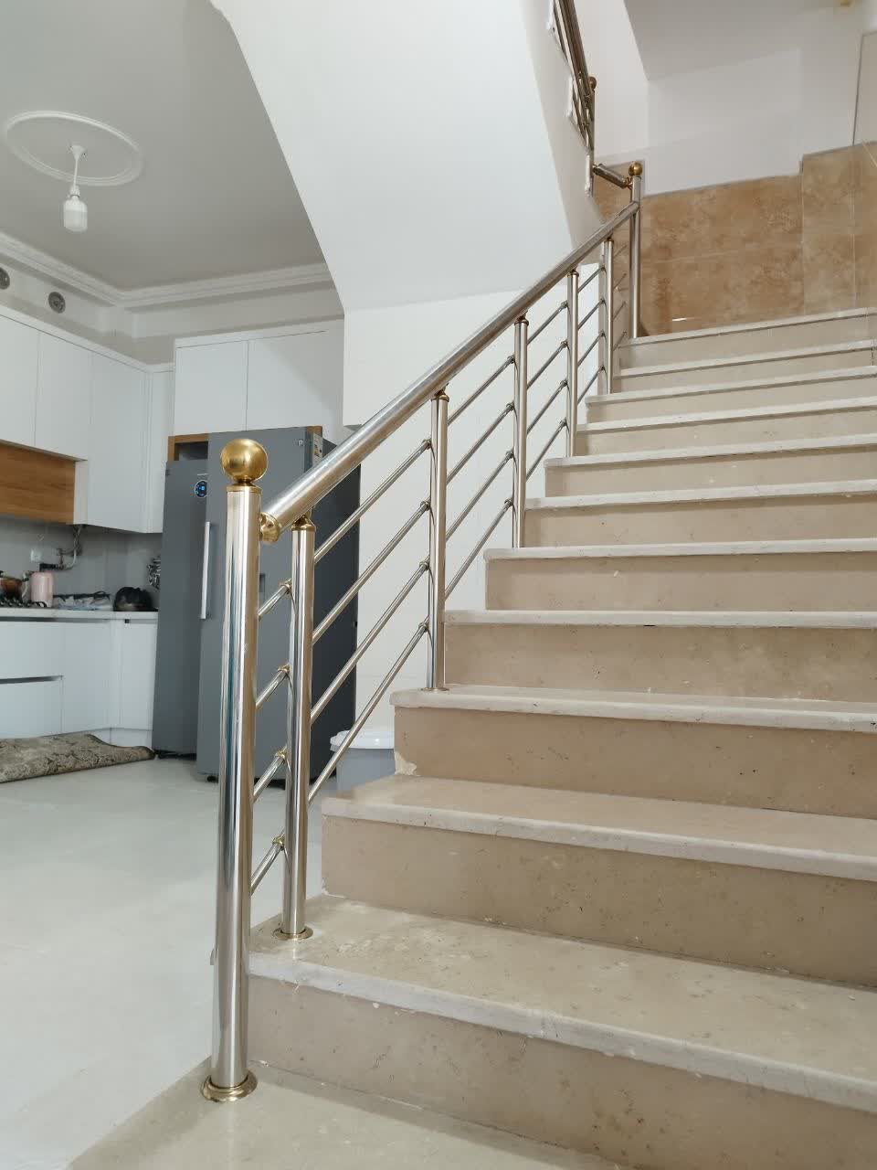 نرده استیل براق