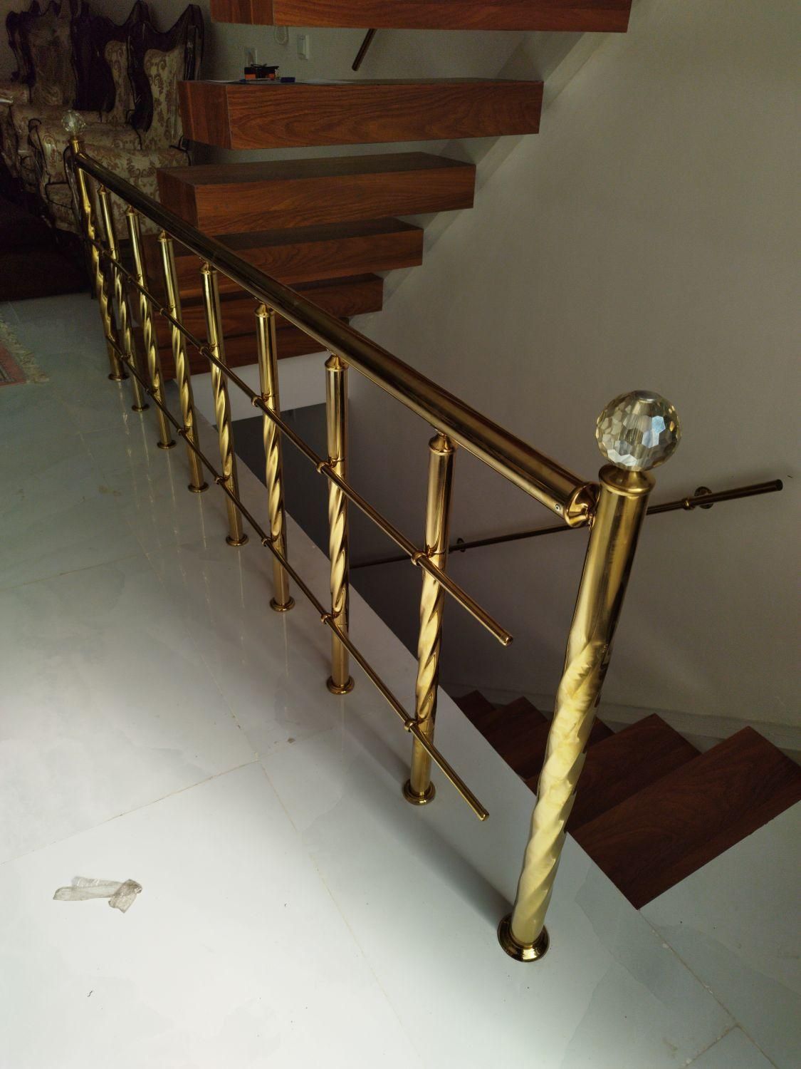 نرده استیل طرحدار و طلایی