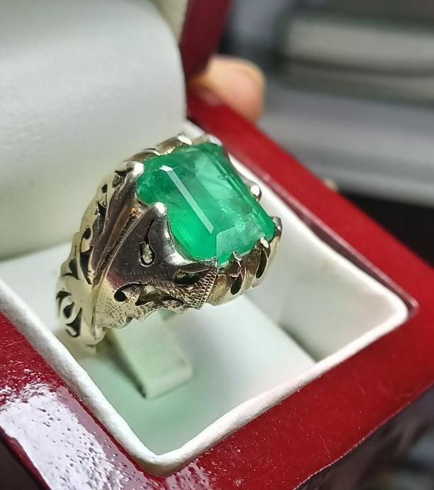 انگشتر نقره زمرد چهار گوش دستساز برزیلی