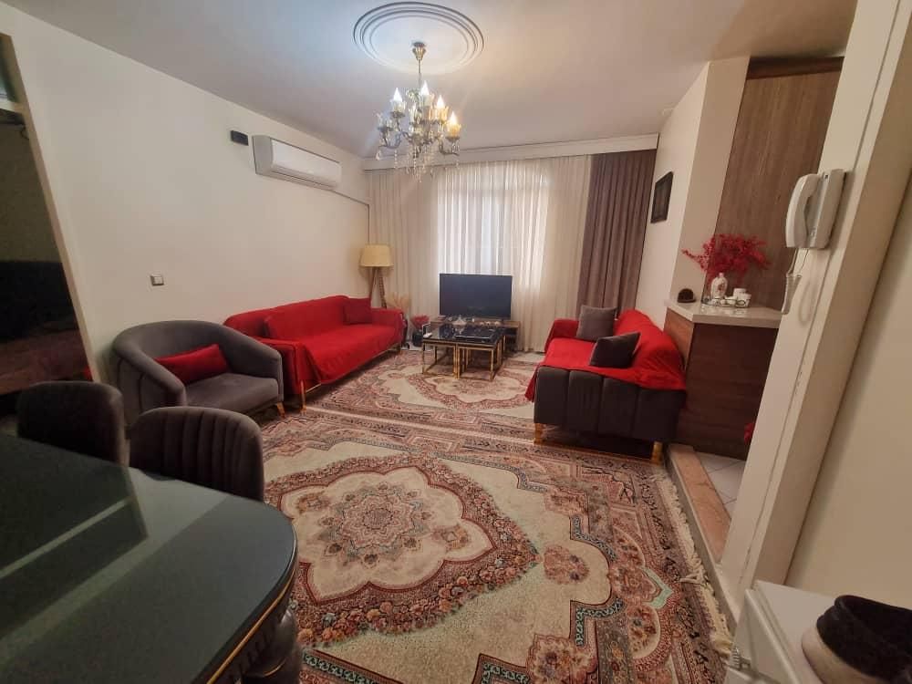مشاور املاک حمید آخوندی