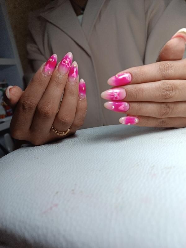 کاشت ناخن و آموزش تخصصی طراحی و کاشت
