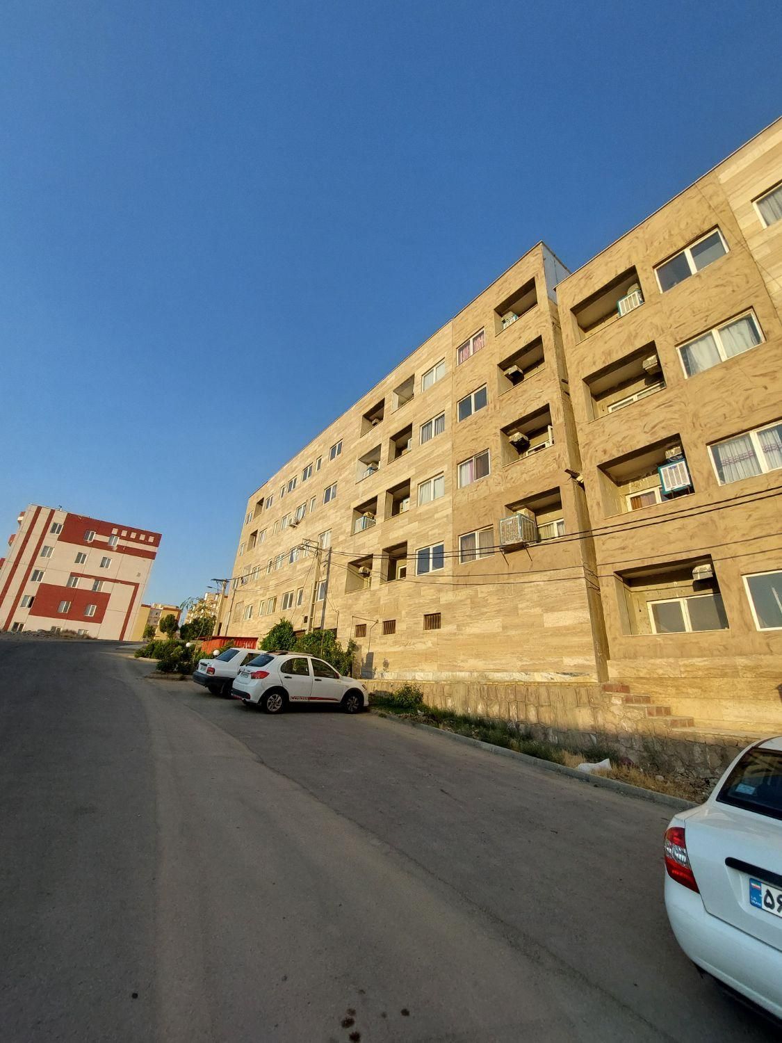 فروش آپارتمان ۷۵ متری ۲ خوابه طبقه ۲