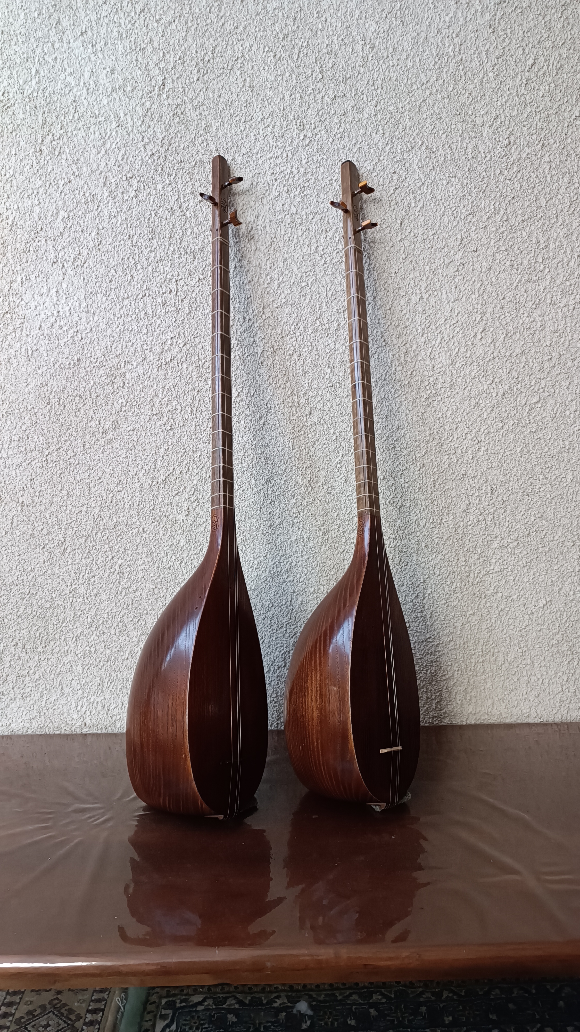 تنبور یک تکه