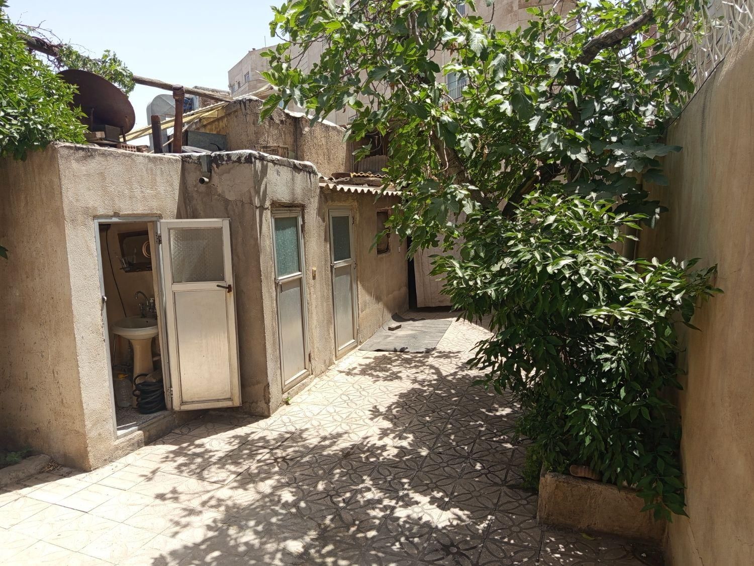 خانه کلنگی ۱۰۰ متری در پیروزی