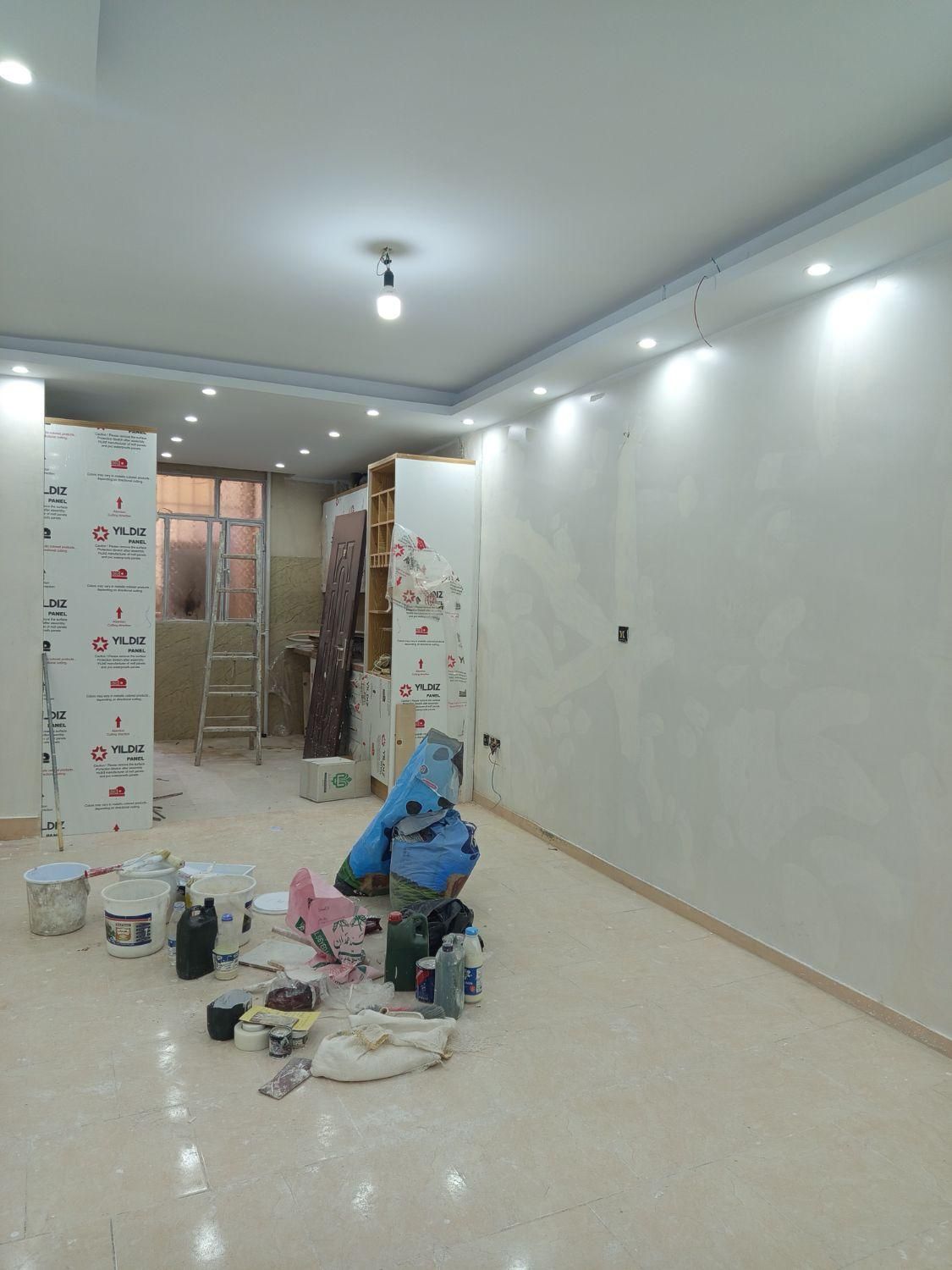 فروش آپارتمان ۶۰ متری ۲ خوابه همکف در پیروزی