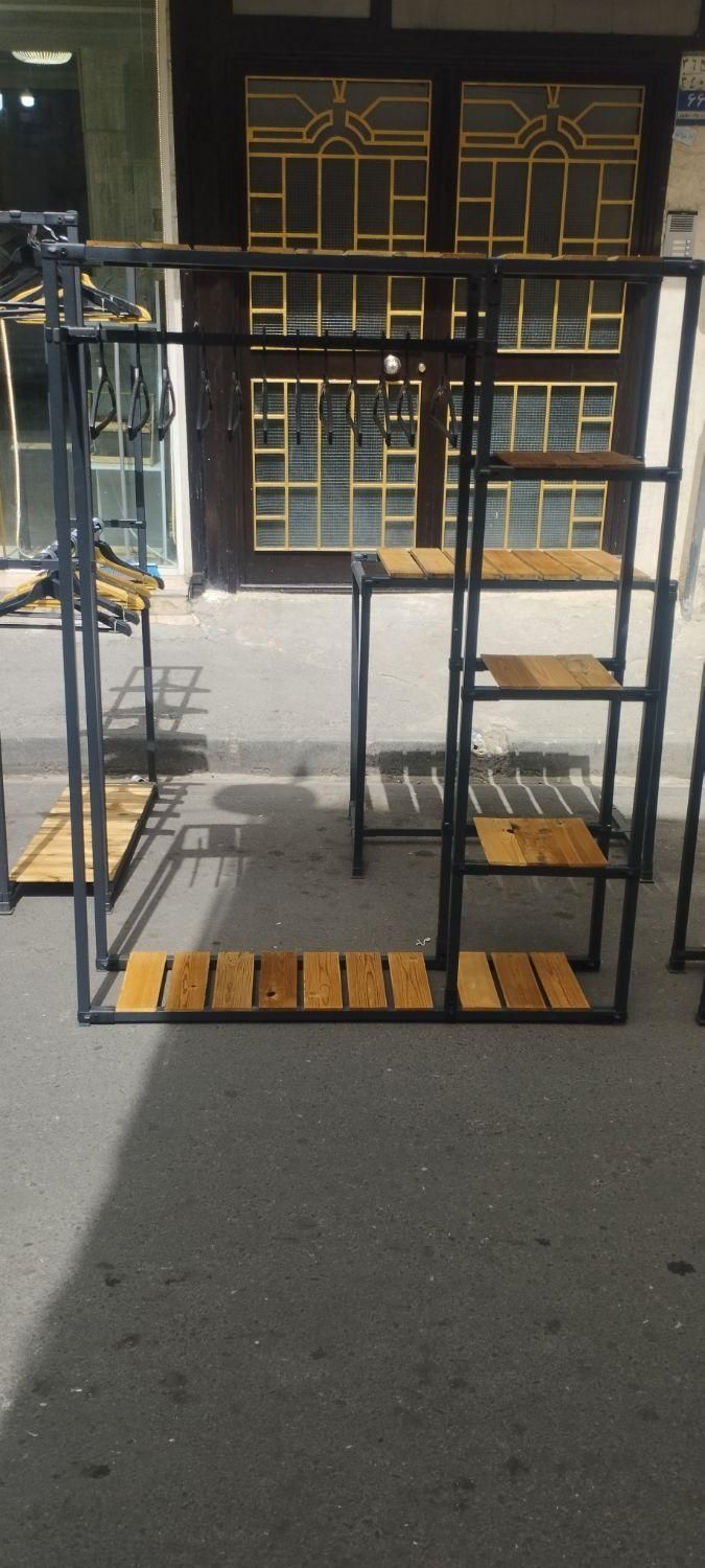 رگال. لباس.چوب.اویز.ساده
