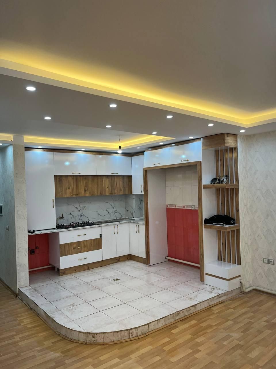 آپارتمان۱۰۵متری اندیشه نیکو تک واحده (املاک فدک)