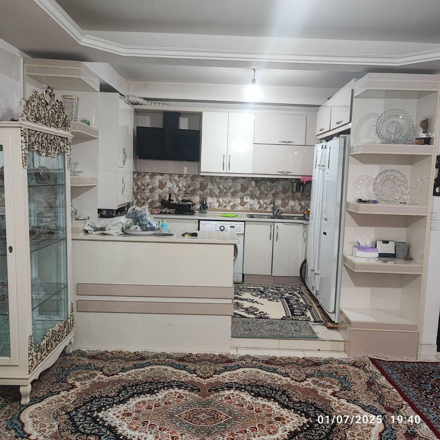 آپارتمان ۹۳متر اندیشه اوچمان (املاک فدک)