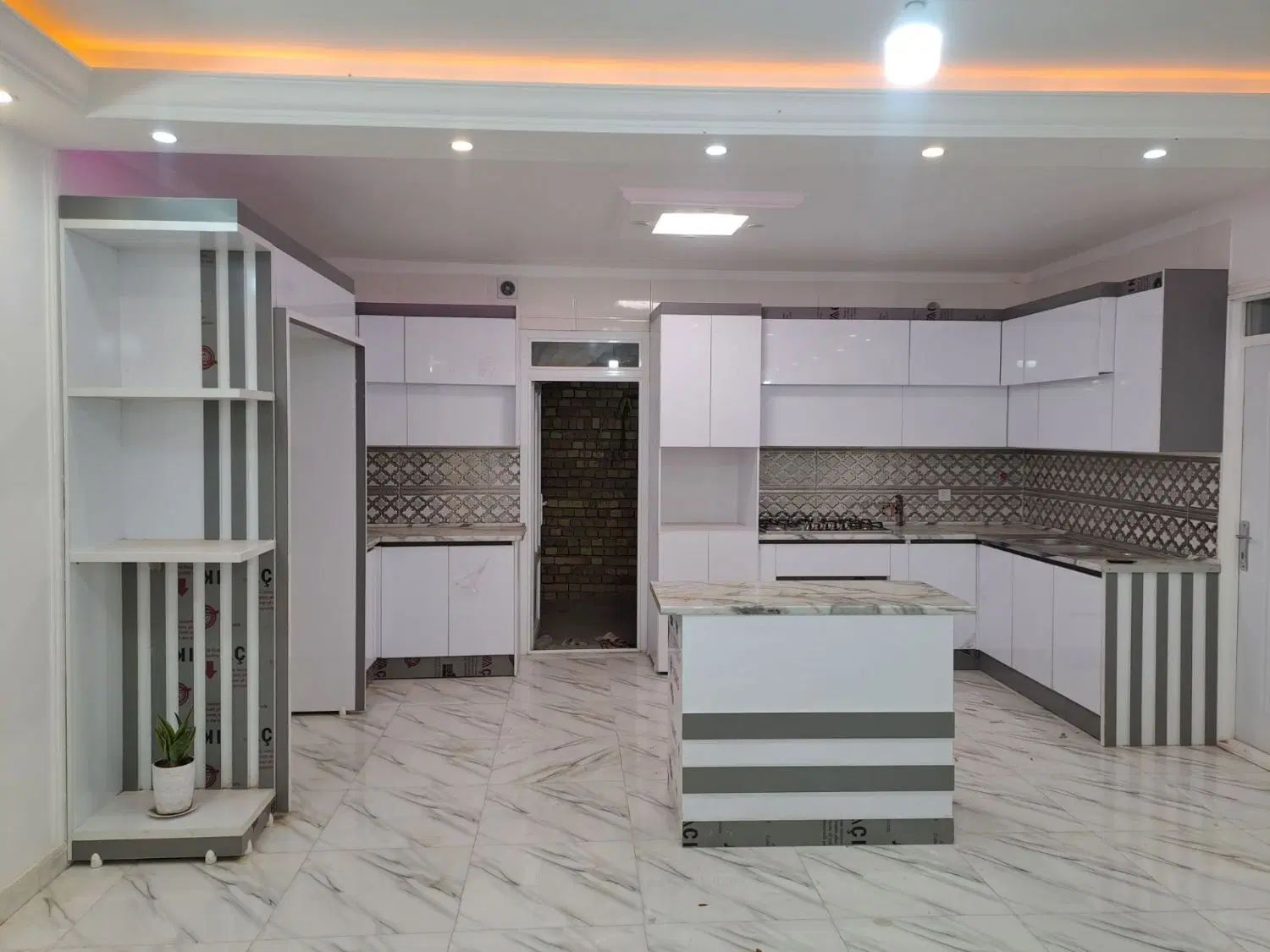 کابینت چوب آرین سینا سفارشی ۲۴ ساعته در رشت