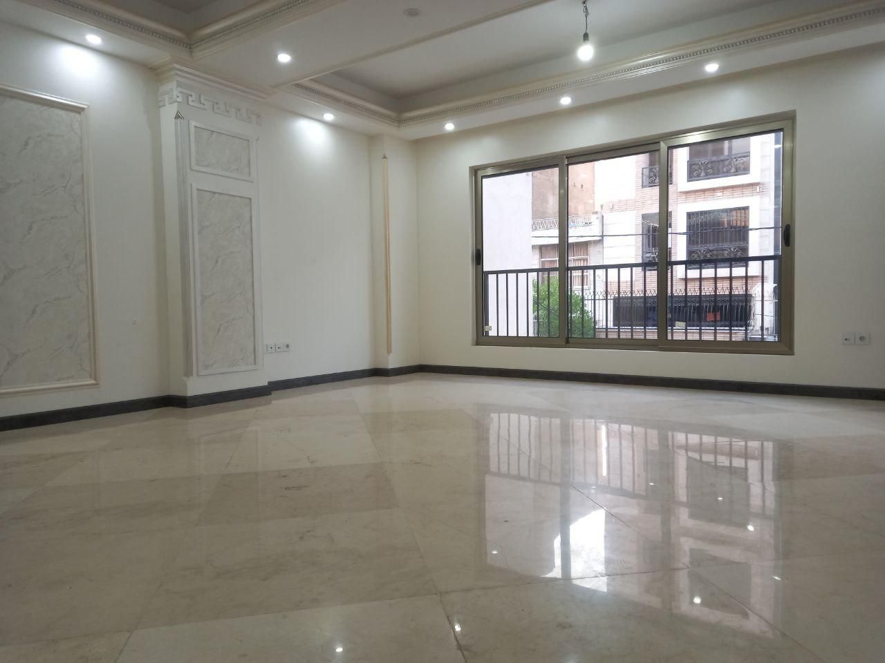 آپارتمان ۱۱۲متر تکواحدی ((۳۰متر حیاط))