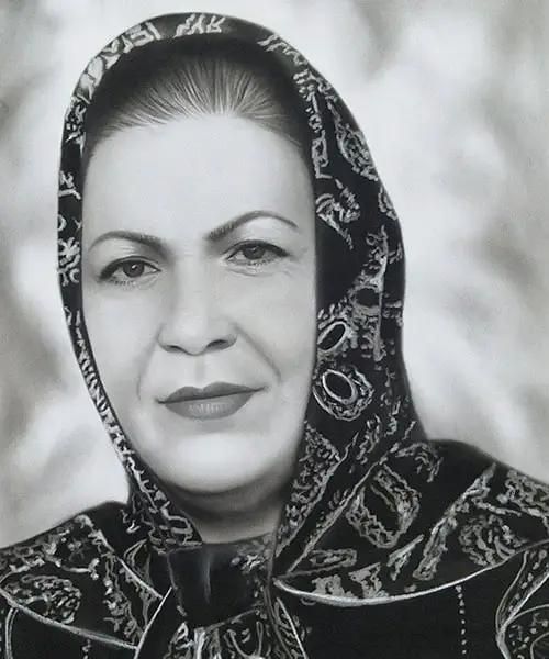 سفارش نقاشی چهره از روی عکس/ سیاه قلم و مداد رنگی