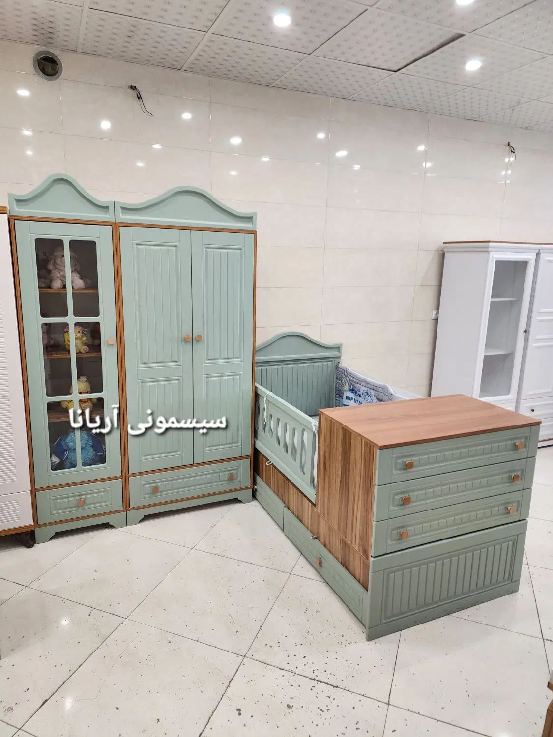 سیسمونی تخت کمد نوزاد آریانا