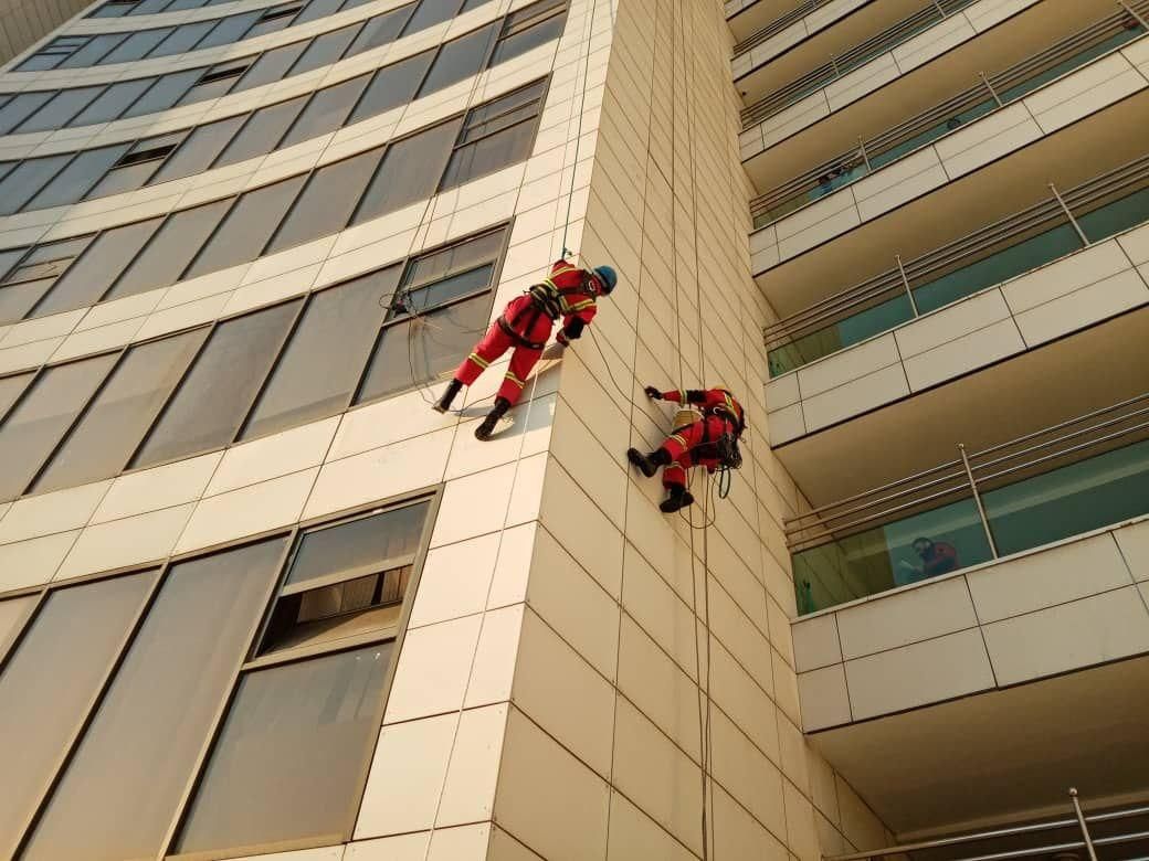 پیچ رولپلاک رنگ آمیزی شستشو نما با طناب (راپل)