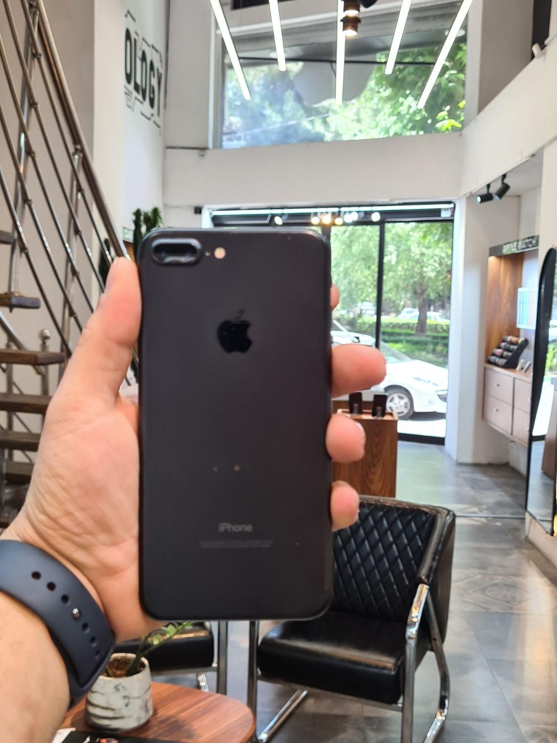 اپل iPhone 7 Plus با حافظهٔ ۱۲۸ گیگابایت