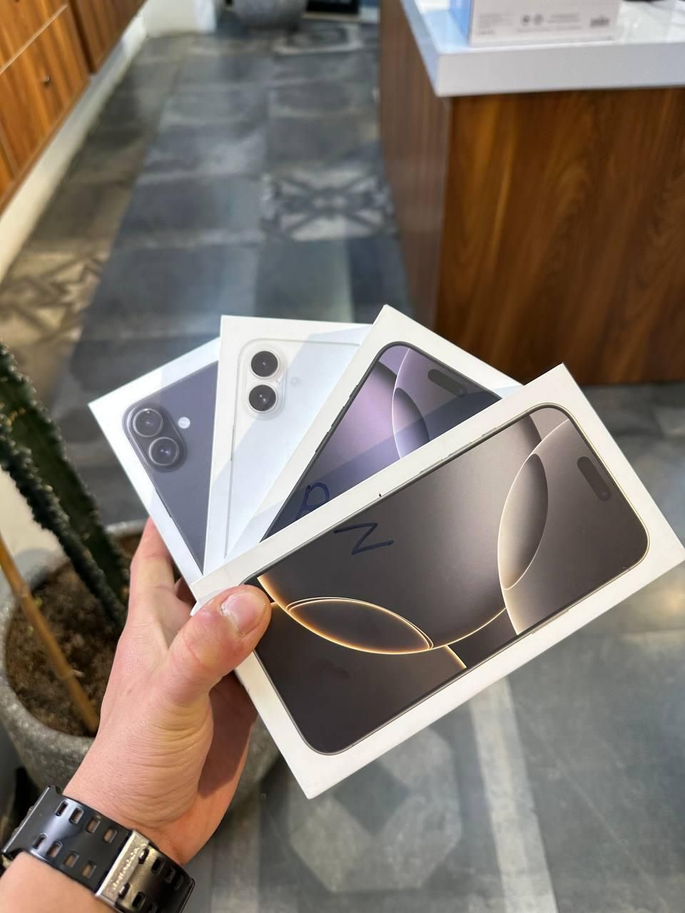ایفون iphone 16شرکتی ریجستر و گارانتی شرایط ویژه