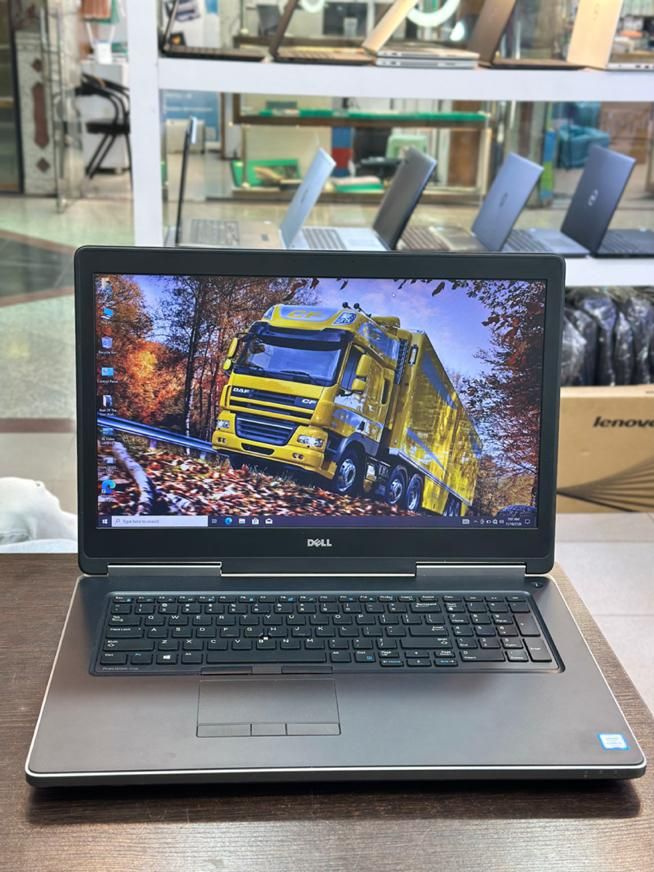 Dell 7720 ترکیب سرعت، قدرت و صفحهنمایش وسیع