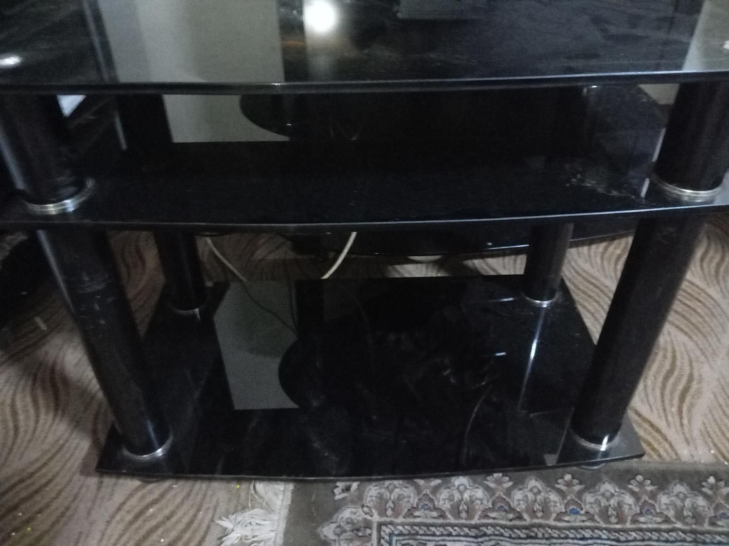 2 عدد میز ال سیدی شیشه ای 32 و 40