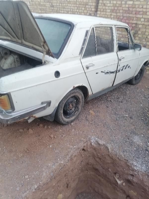 پیکان 76