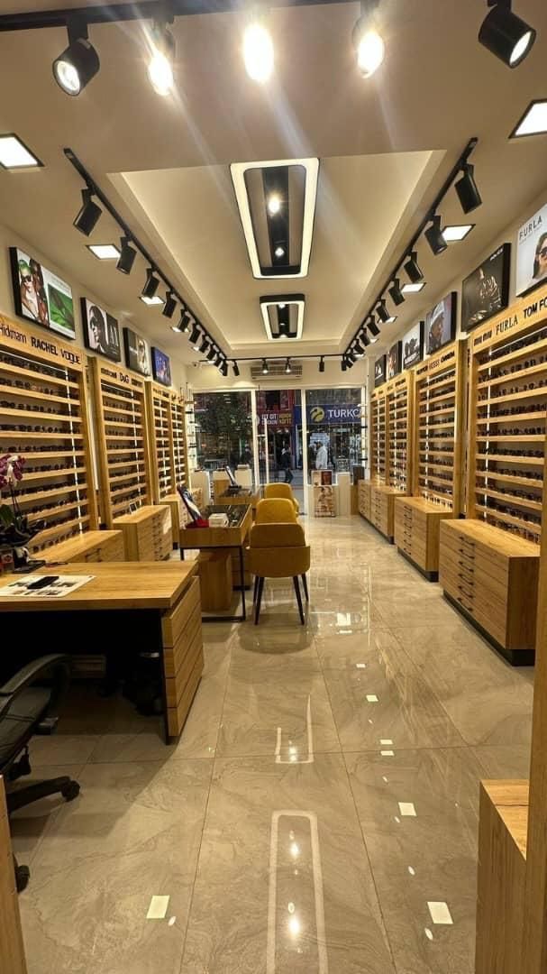 دکور عینک فروشی
