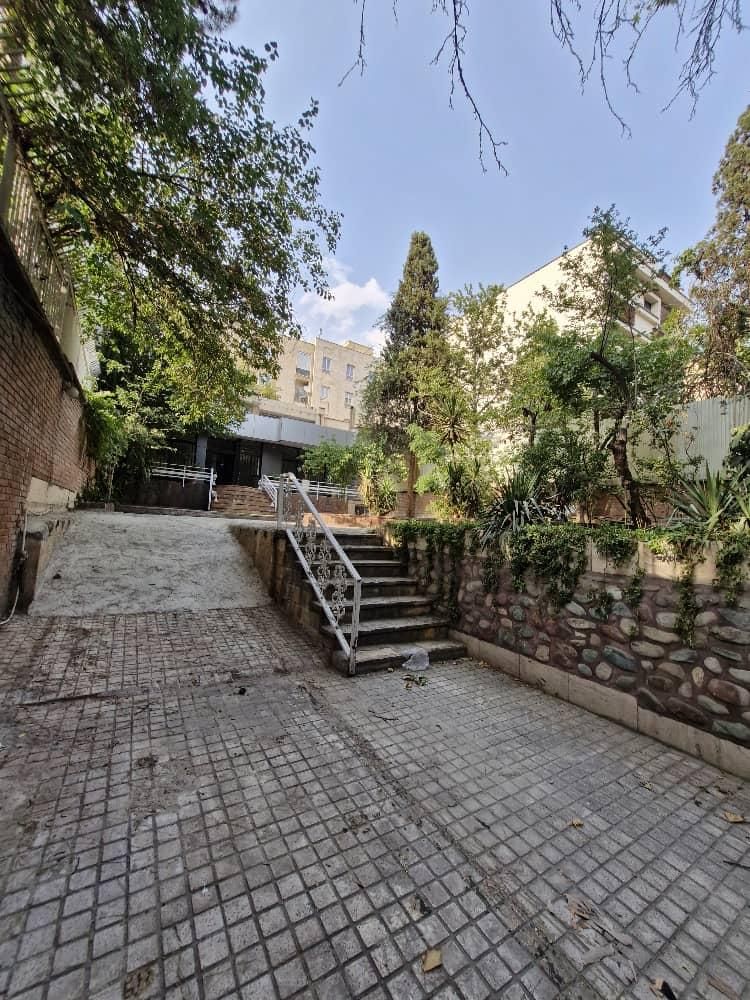 کارشناس تخصصی مستغلات اداری