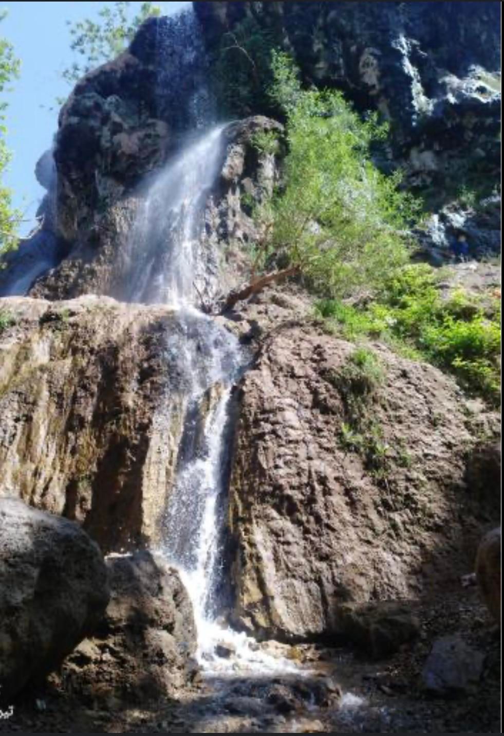زمین کمرد