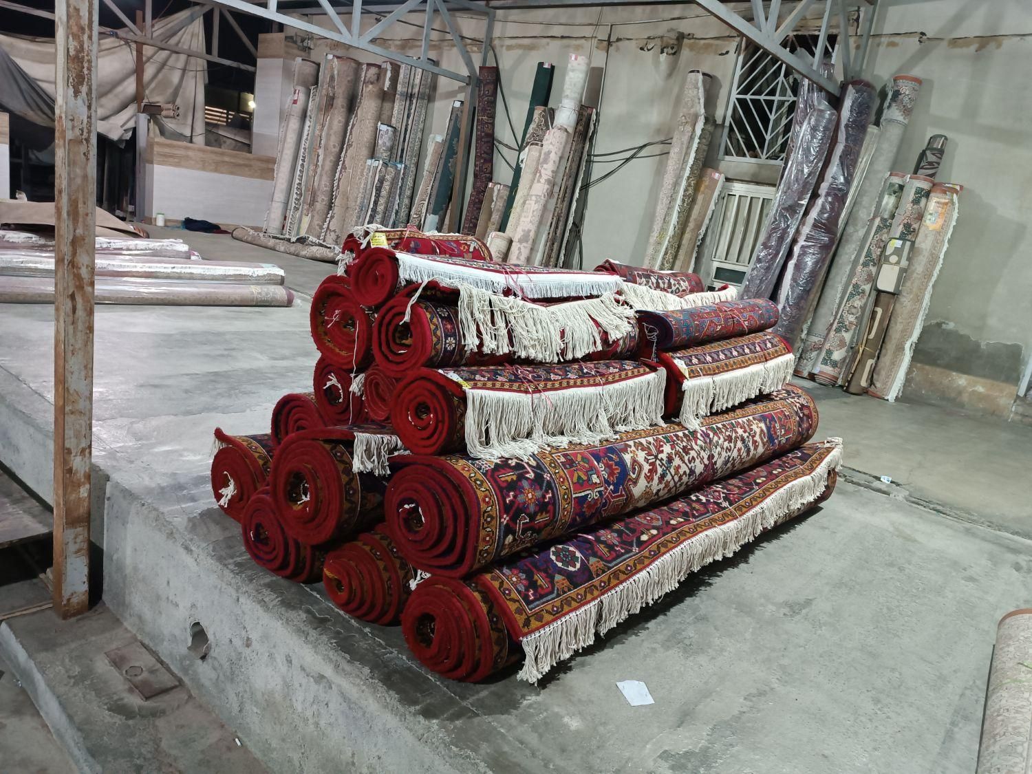 کارگر ساده قالیشویی