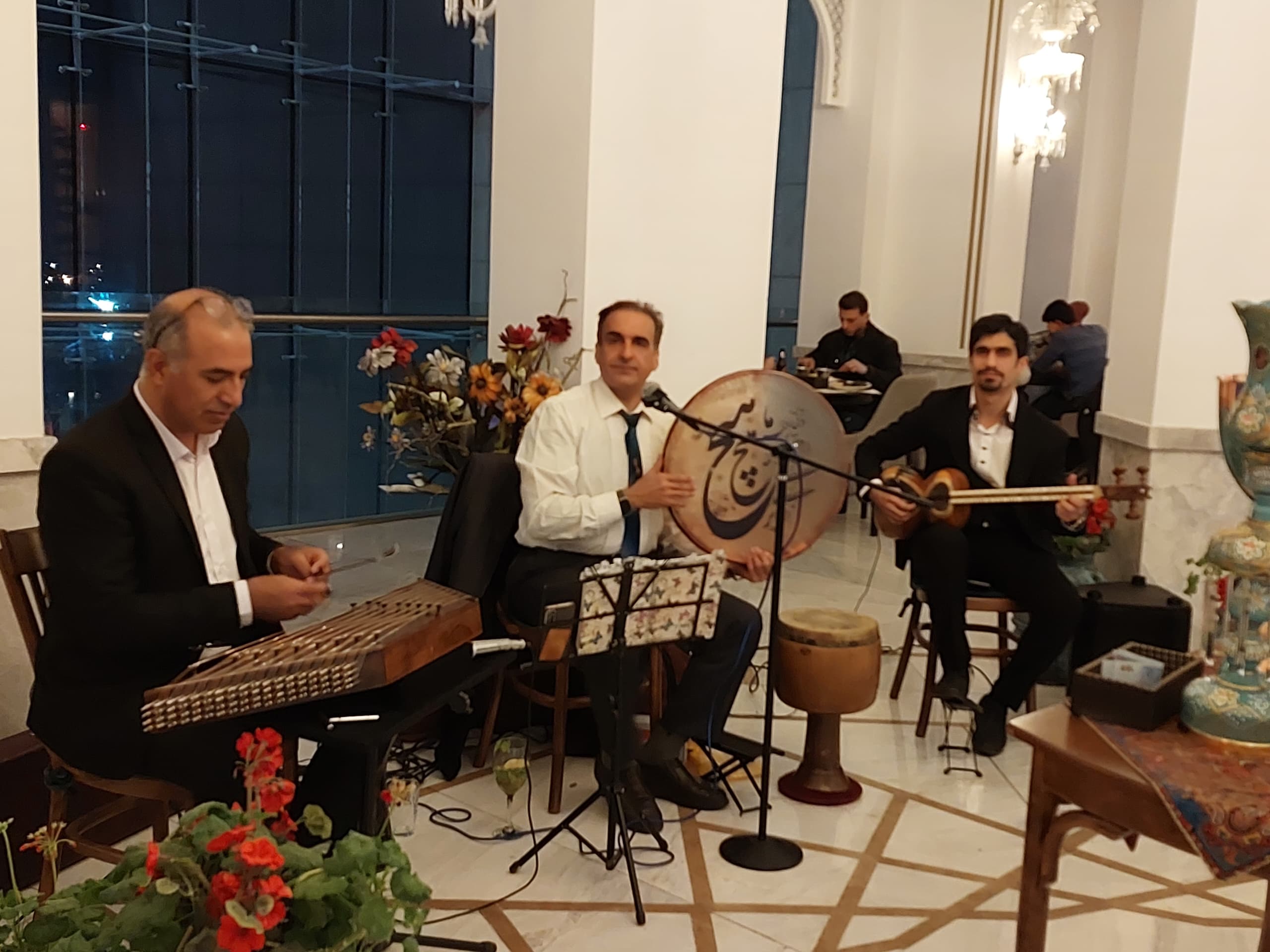 موسیقی شاد مجالس  باهزینه مناسب