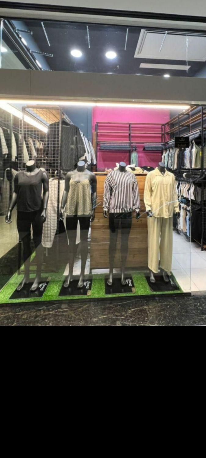نشسته استاده مانکن