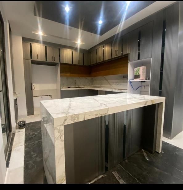 دکوراسیون داخلی LUXARO .کابینت.کانتر.اشکاف