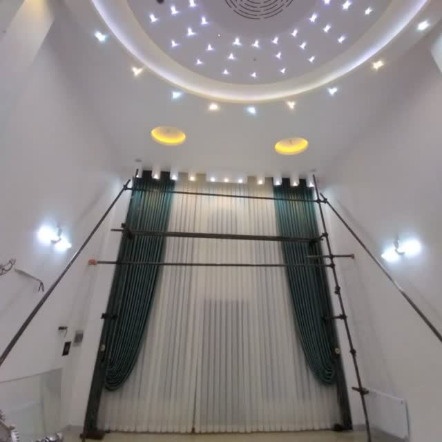 خدمات نصب و شستشو پرده