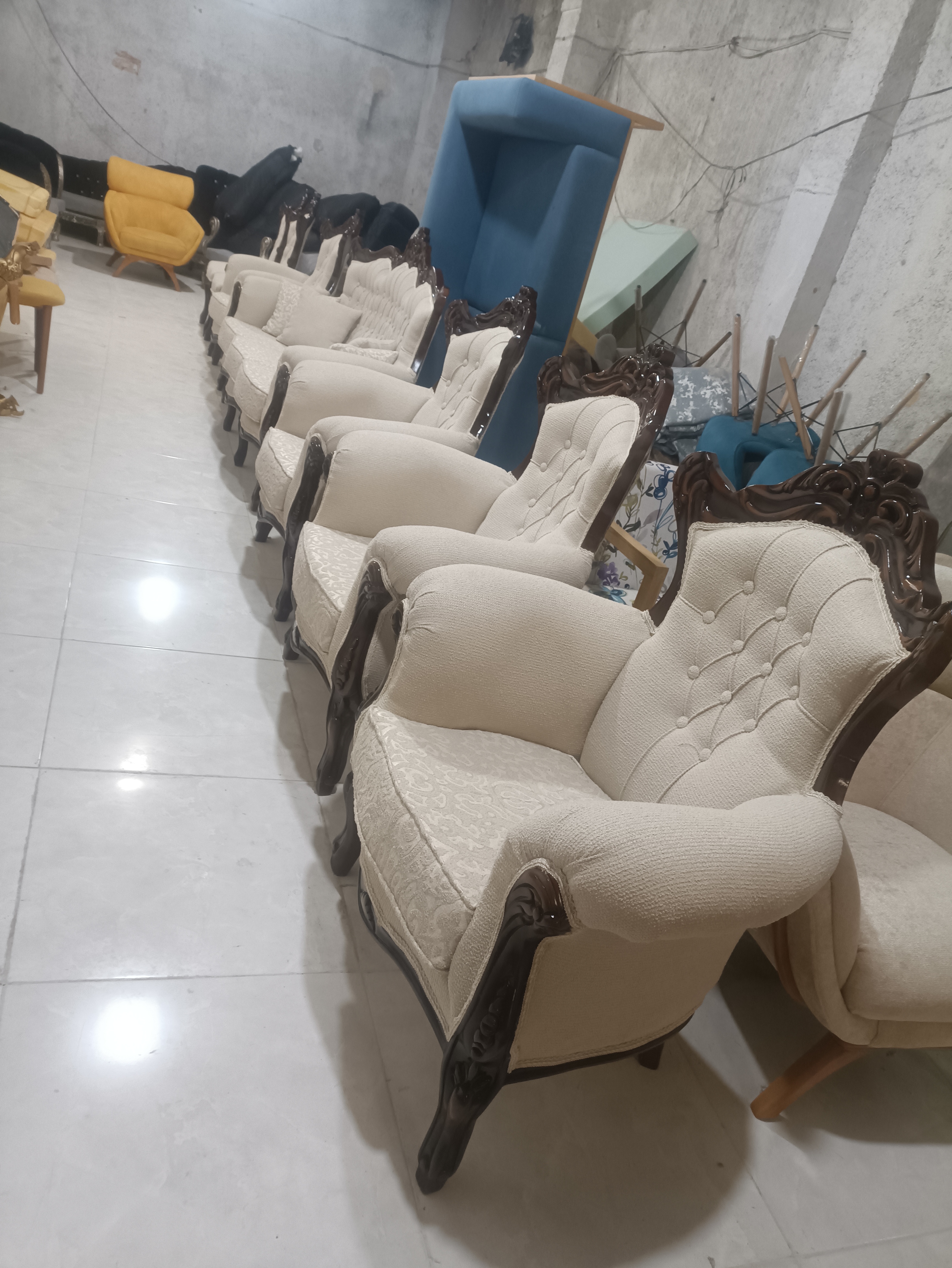 تعویض پارچه و بازسازی مبل استیل