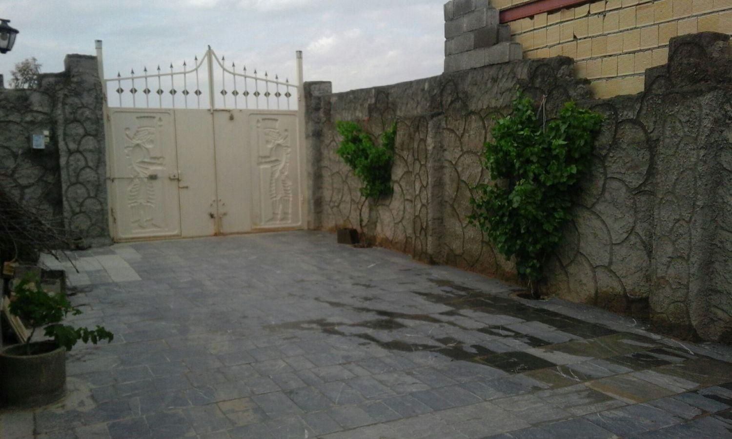 مشاور املاک نجفی