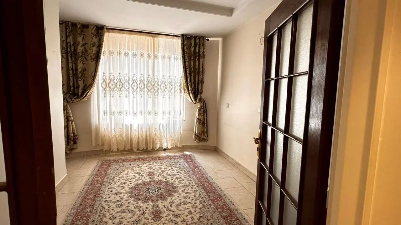 کارشناس امور ملکی:محسن مکرم زاده