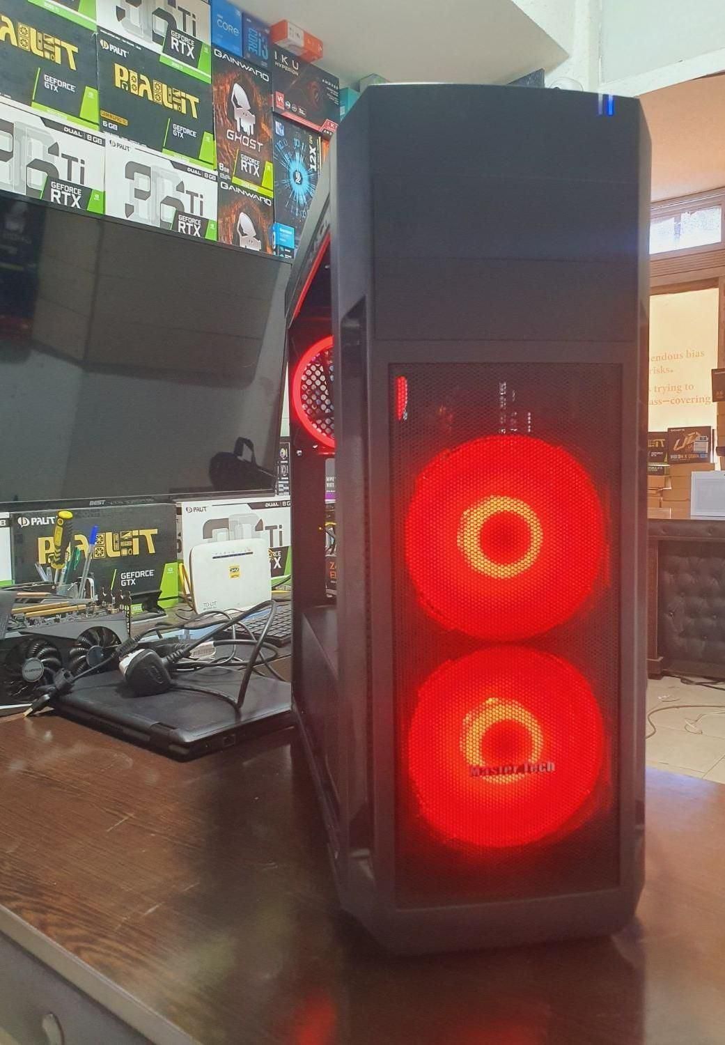 کیس گیمینگ با گرافیک RX580
