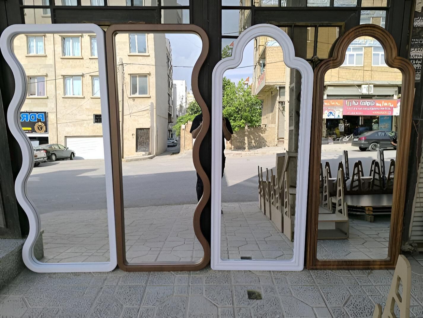 آینه قدی دفرمه طرح سه بعدی