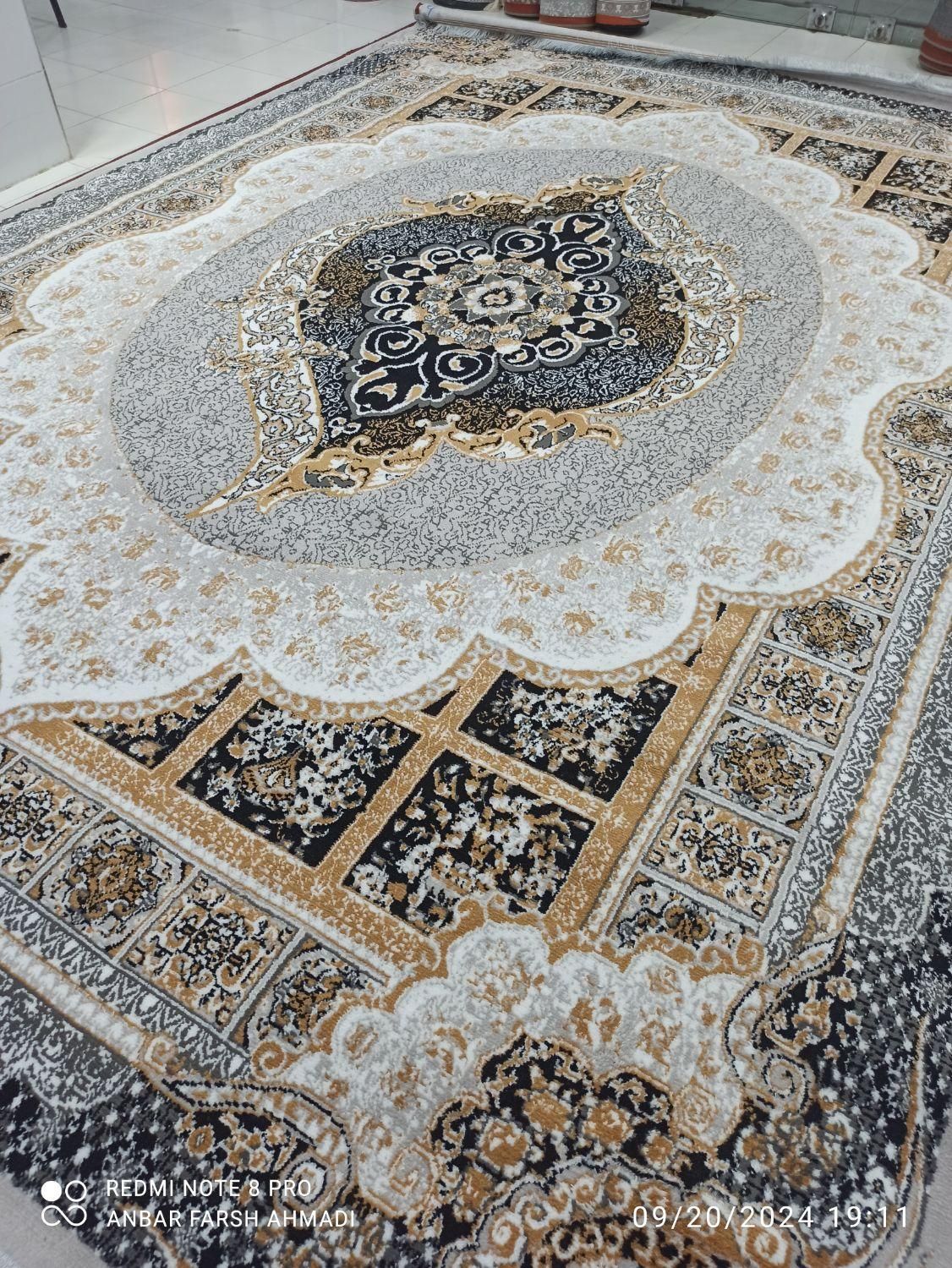 فرش احمدی در خمینی شهر کنار بیمارستان ساعی