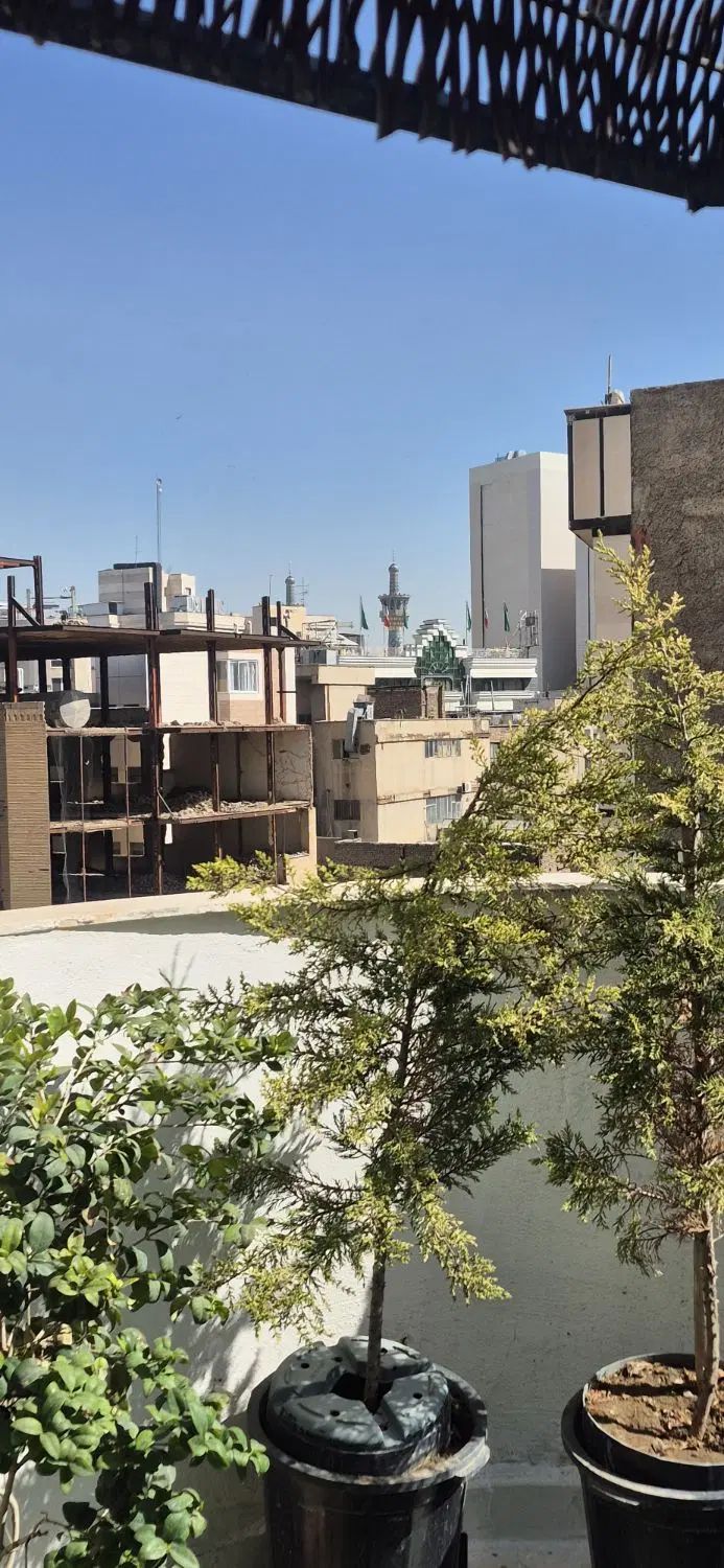 ۲۰۰متری ویلایی خیابان شیرازی/تراکم بالا/سنددار در مشهد