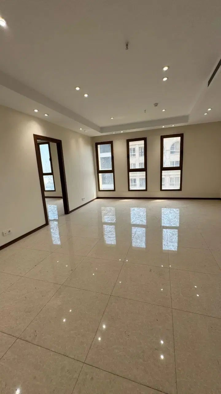بروکر تخصصی املاک