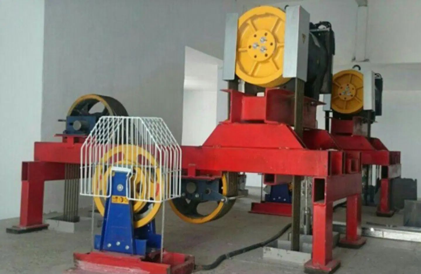 نصب ،بازسازی، اخذ استانداردآسانسور