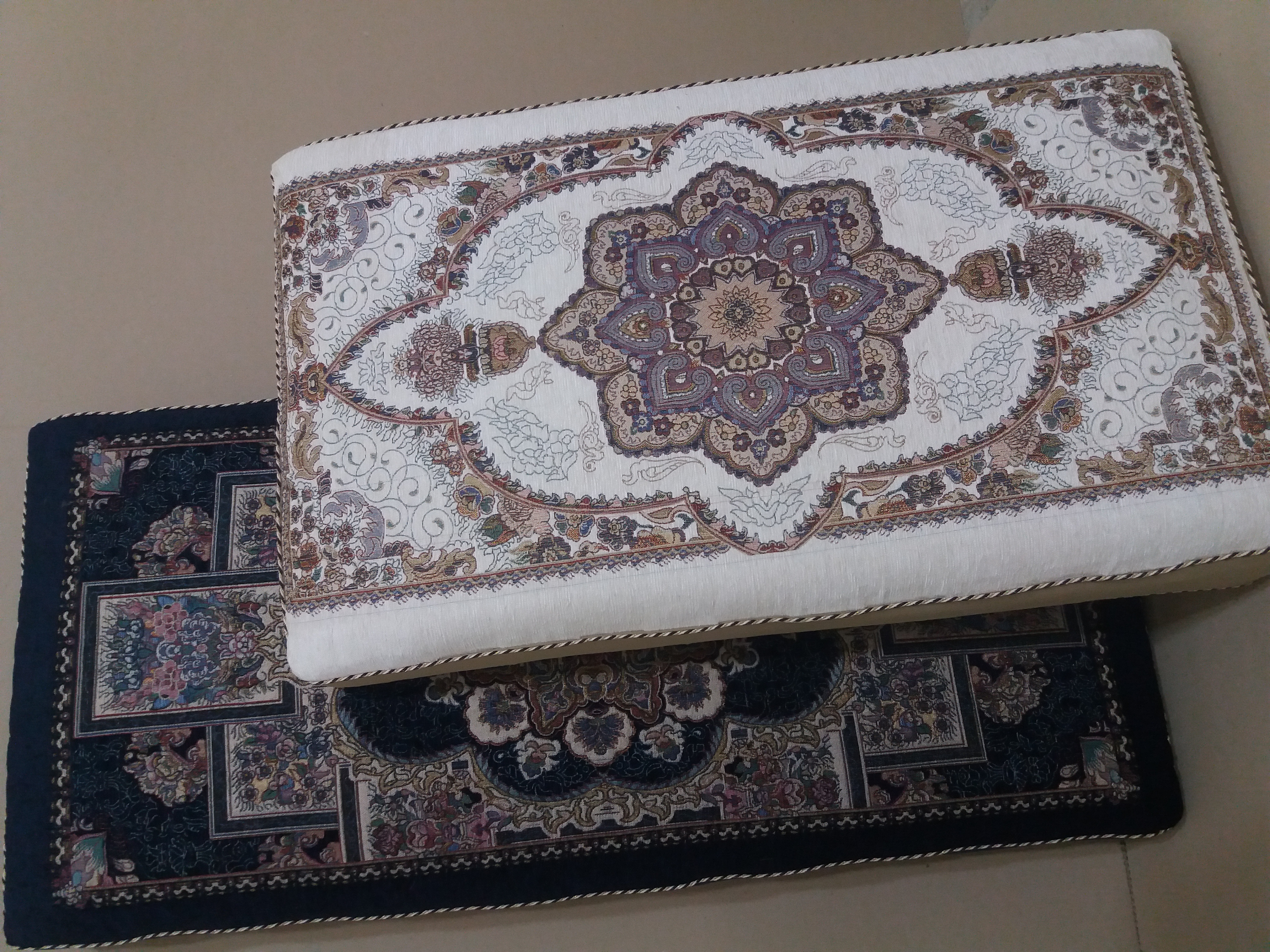 فرش  گلیم  پتو  پشتی