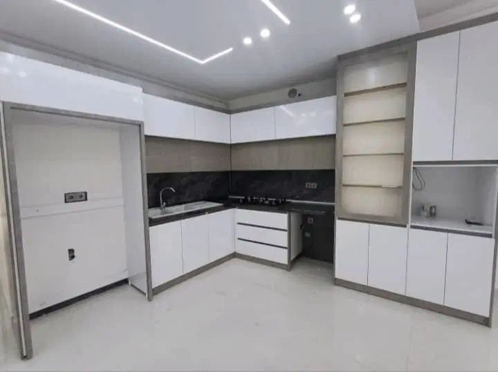 مشاور املاک میعاد احمدزاده