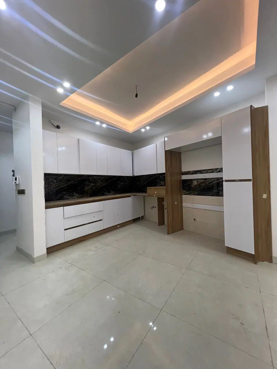 مشاور املاک میعاد احمدزاده