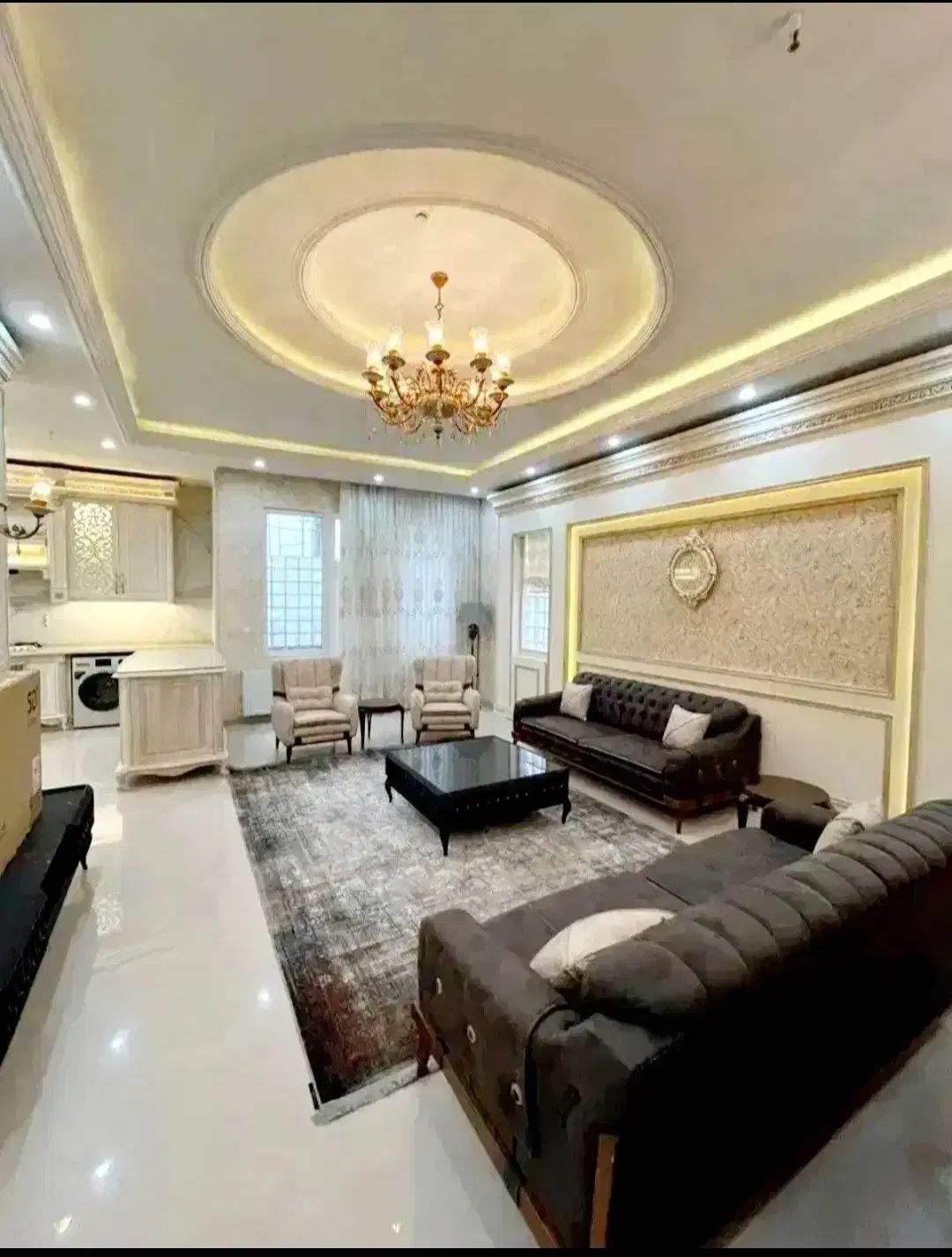 ۸۳متر رو به نما/پارکینگ سندی/آسانسور/خوش نقشه در اندیشه-شهر جدید