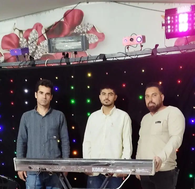 گروه موسیقی ونورپردازی زنده