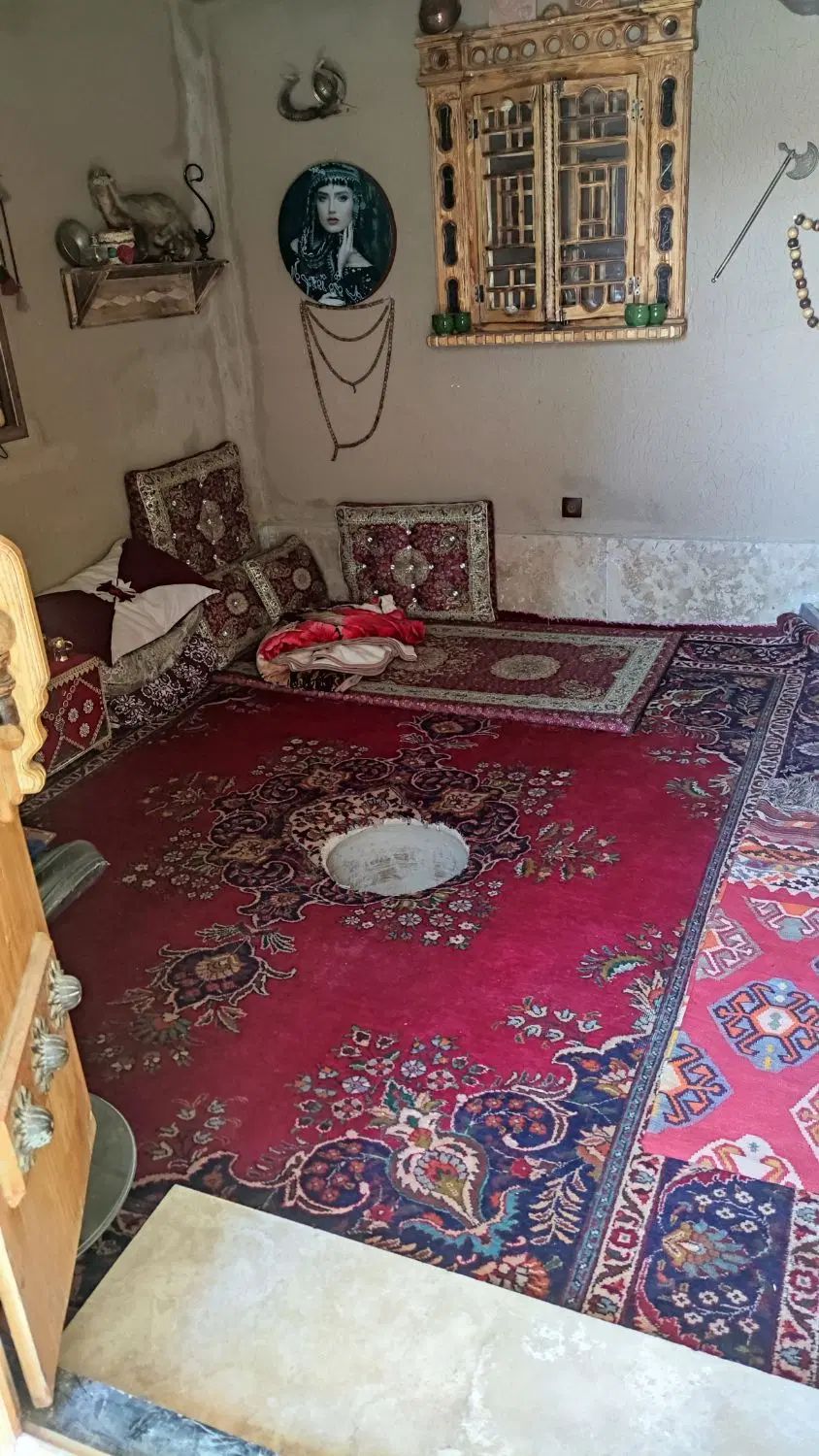 ۸۰ متر آپارتمان دو خوابه در چار باغ - البرز