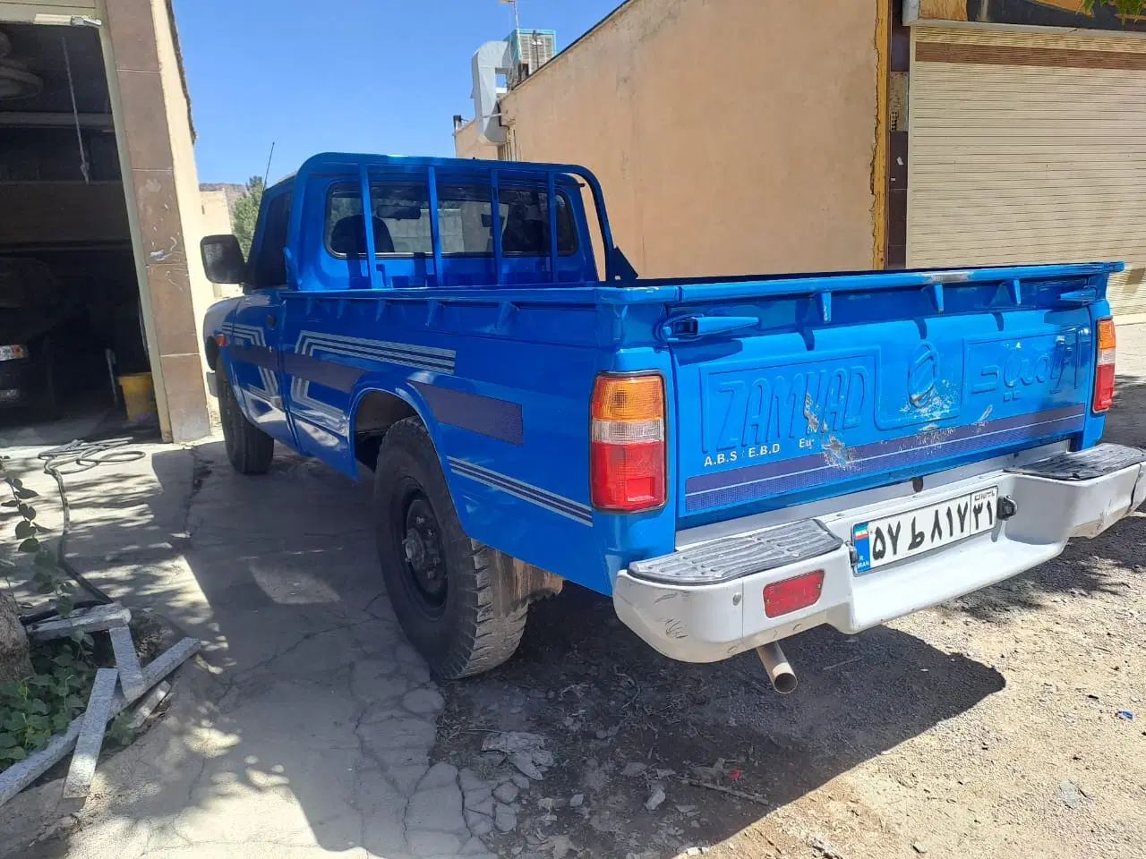نیسان وانت403