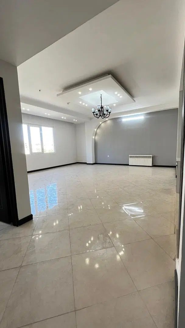 املاک رویال مهندس پاکزاد