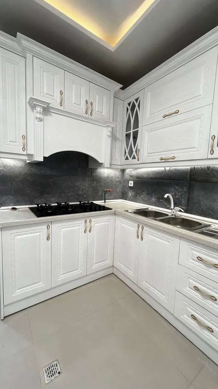 املاک رویال مهندس پاکزاد